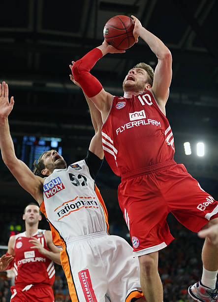 这一决定比 这一决定比