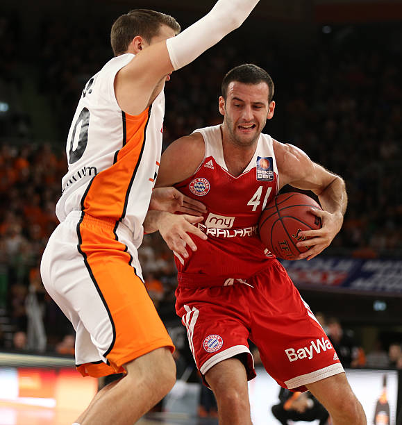 教练团队的 教练团队的